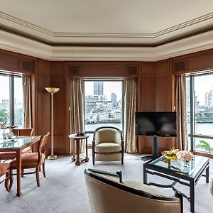 Grand Deluxe King Suite